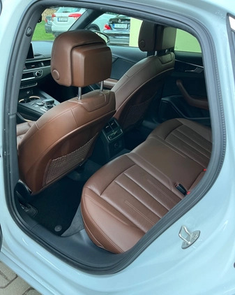 Audi A4 cena 99500 przebieg: 102500, rok produkcji 2016 z Biłgoraj małe 172